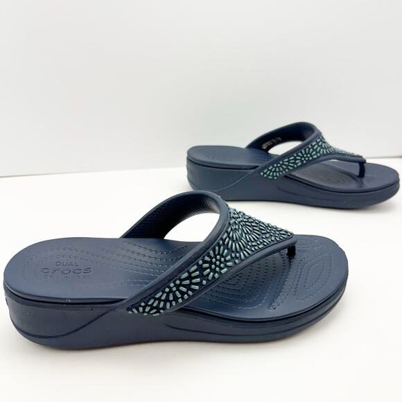 Crocs Navy Blue Monterey Diamante Embellished T-strap Wedge Sandal Sz 6 - Picture 2 of 9